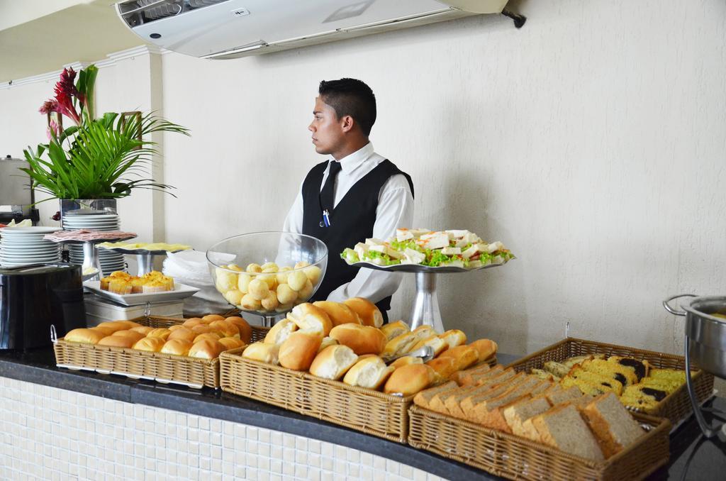 Pinheiro Palace Hotel ريو برانكو المظهر الخارجي الصورة