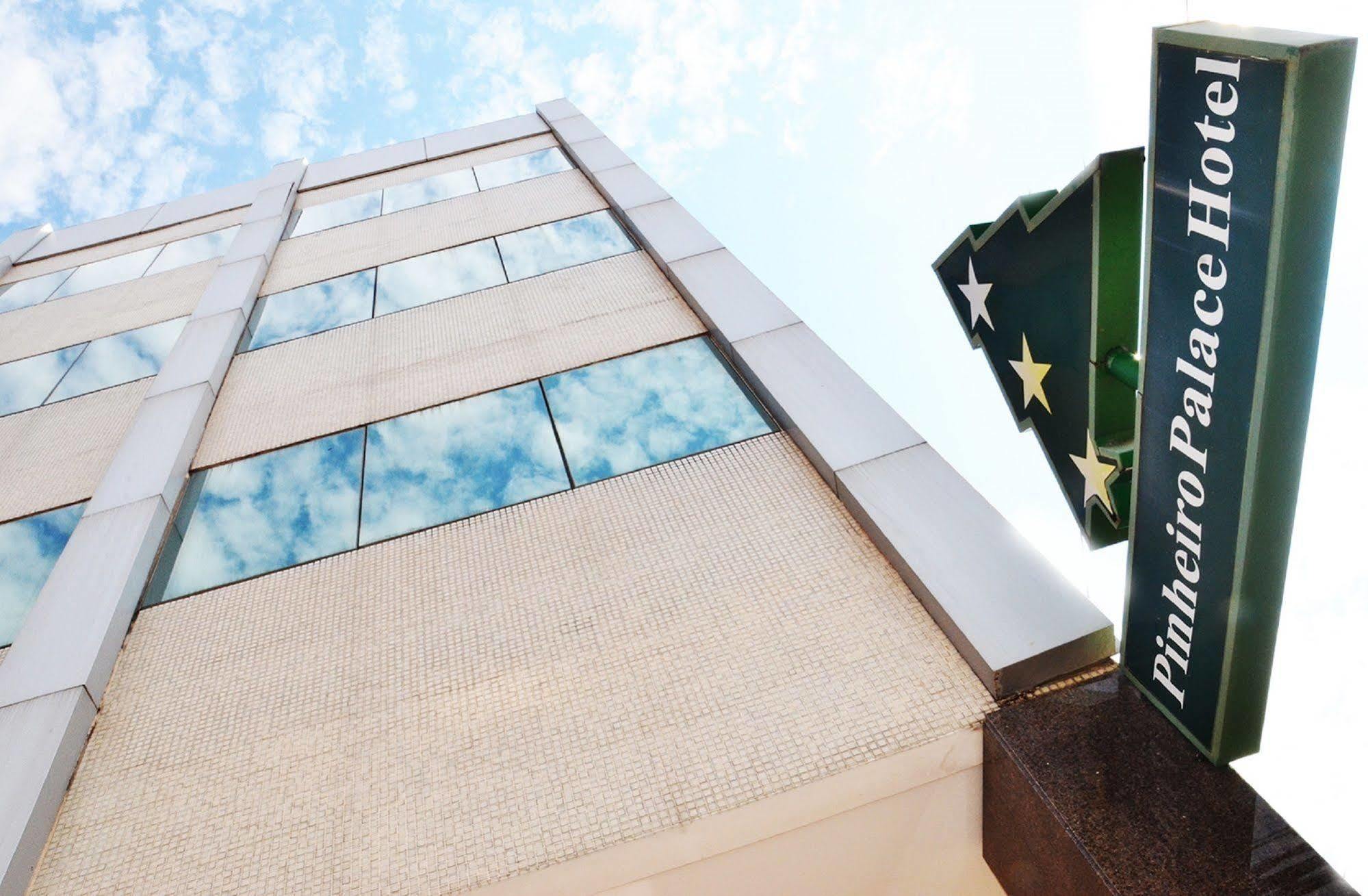 Pinheiro Palace Hotel ريو برانكو المظهر الخارجي الصورة